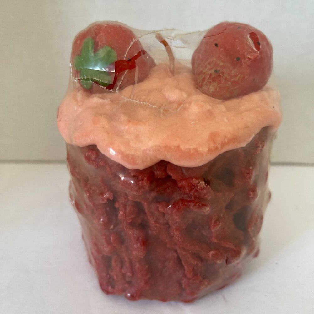 Vintage Rare Interior Accents Bakery Collection Strawberry Cake Candle NEW